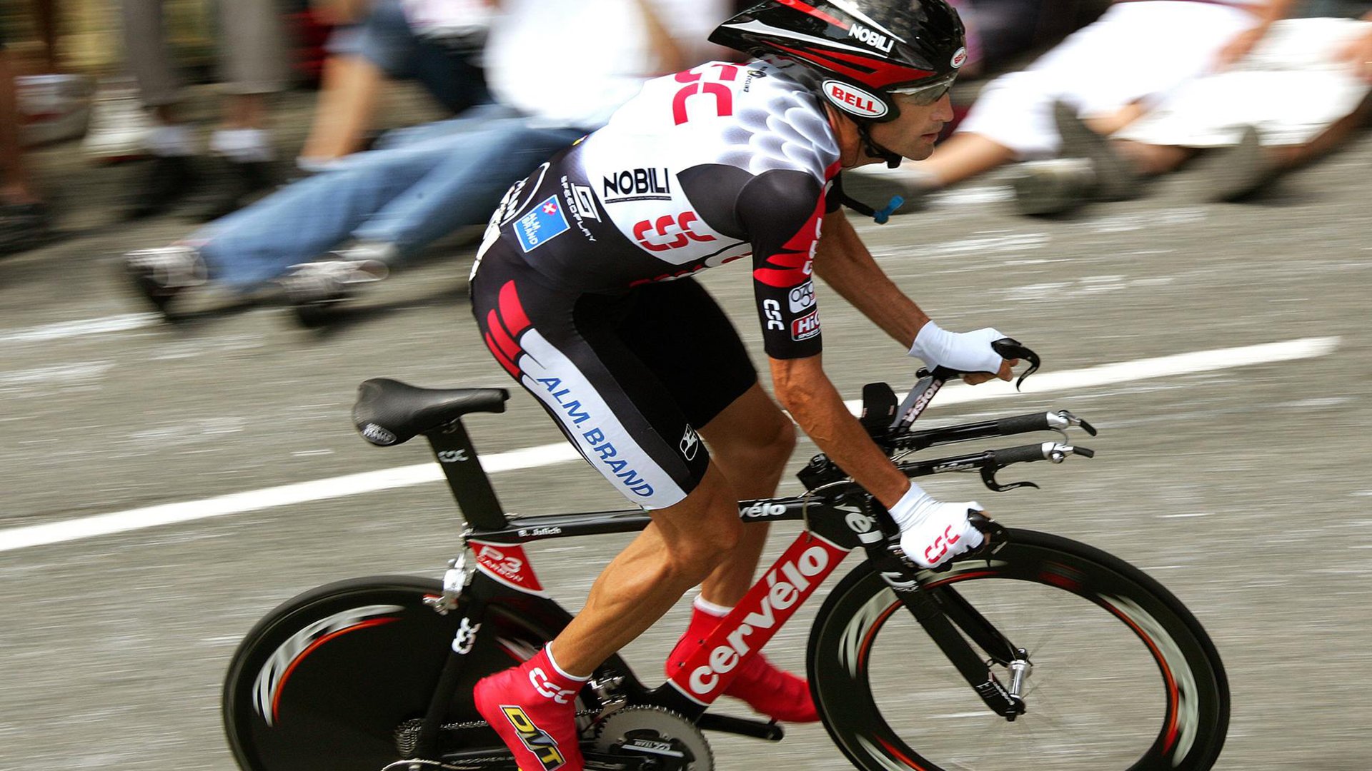 开云·Kaiyun网页版-瑜伽选手在国际比赛中创下新纪录，瑜伽冠军表演视频